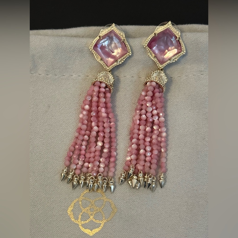 Kendra Scott Misha earrings in Blush Mother-of-Pearl